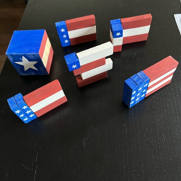 Flag Tiered Tray Decor - Picture 4 of 4